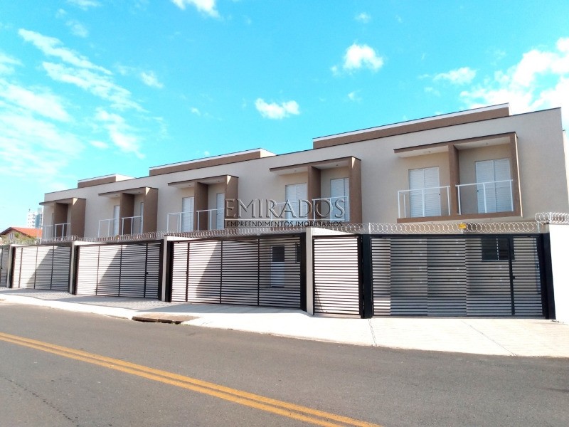 Casa com 2 dormitórios em Jardim Tulipas