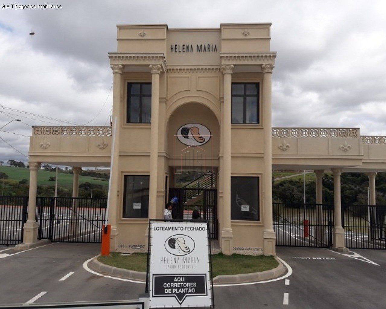 Loteamento/Condomínio em Residencial Helena Maria